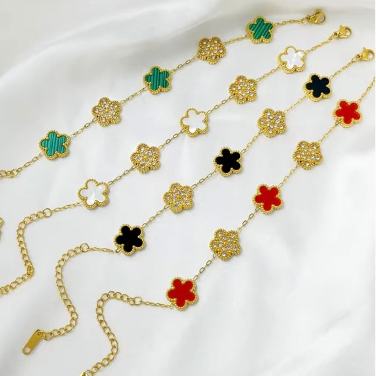 Blue Clover & Crystal Gold Bracelet – Elegant Charm Bracelet