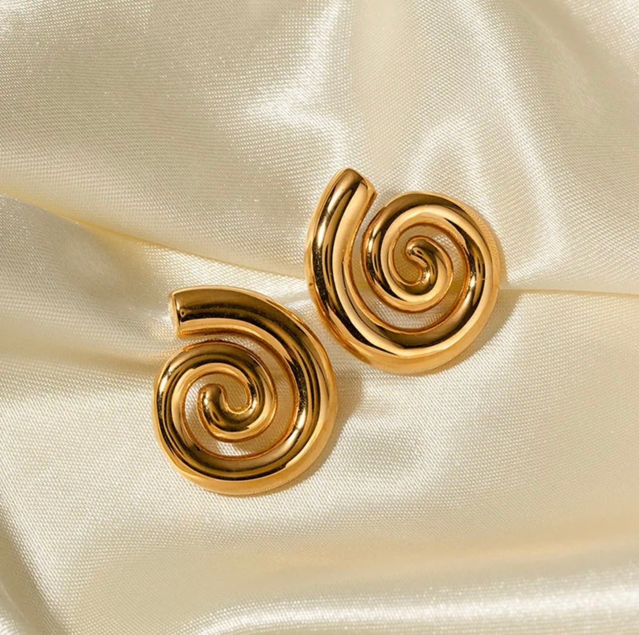 18K Gold Plated Stainless Steel Thick Conch Spiral Shaped Stud Earring for Women