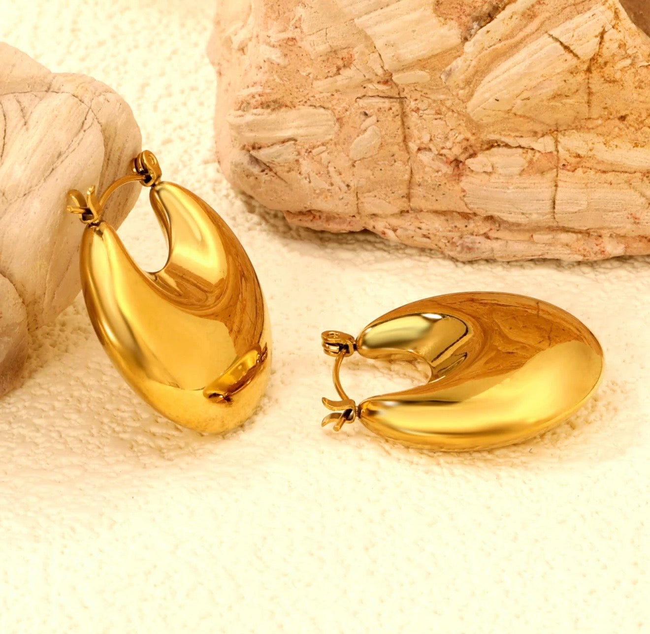 Chunky Crescent Hoop Earrings – 18K Gold Plated Stainless Steel (Waterproof & Hypoallergenic)