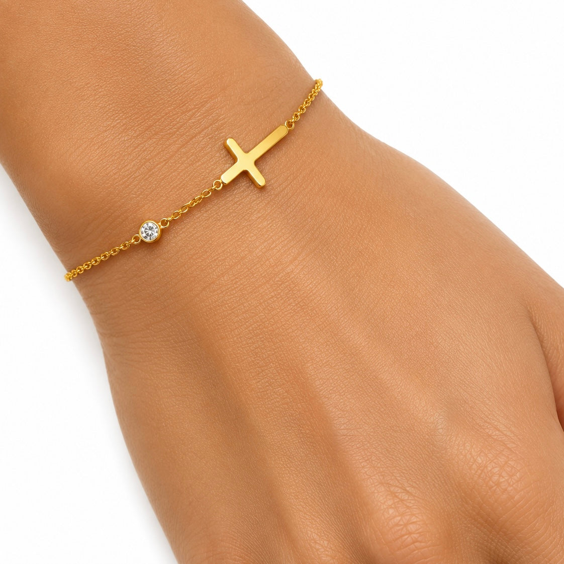 Vergoldetes Armband mit seitlichem Kreuz
