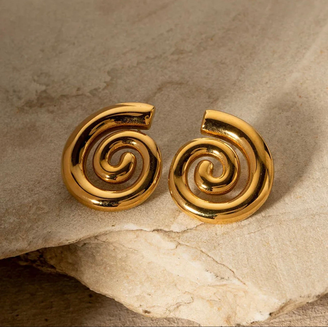 18K Gold Plated Stainless Steel Thick Conch Spiral Shaped Stud Earring for Women