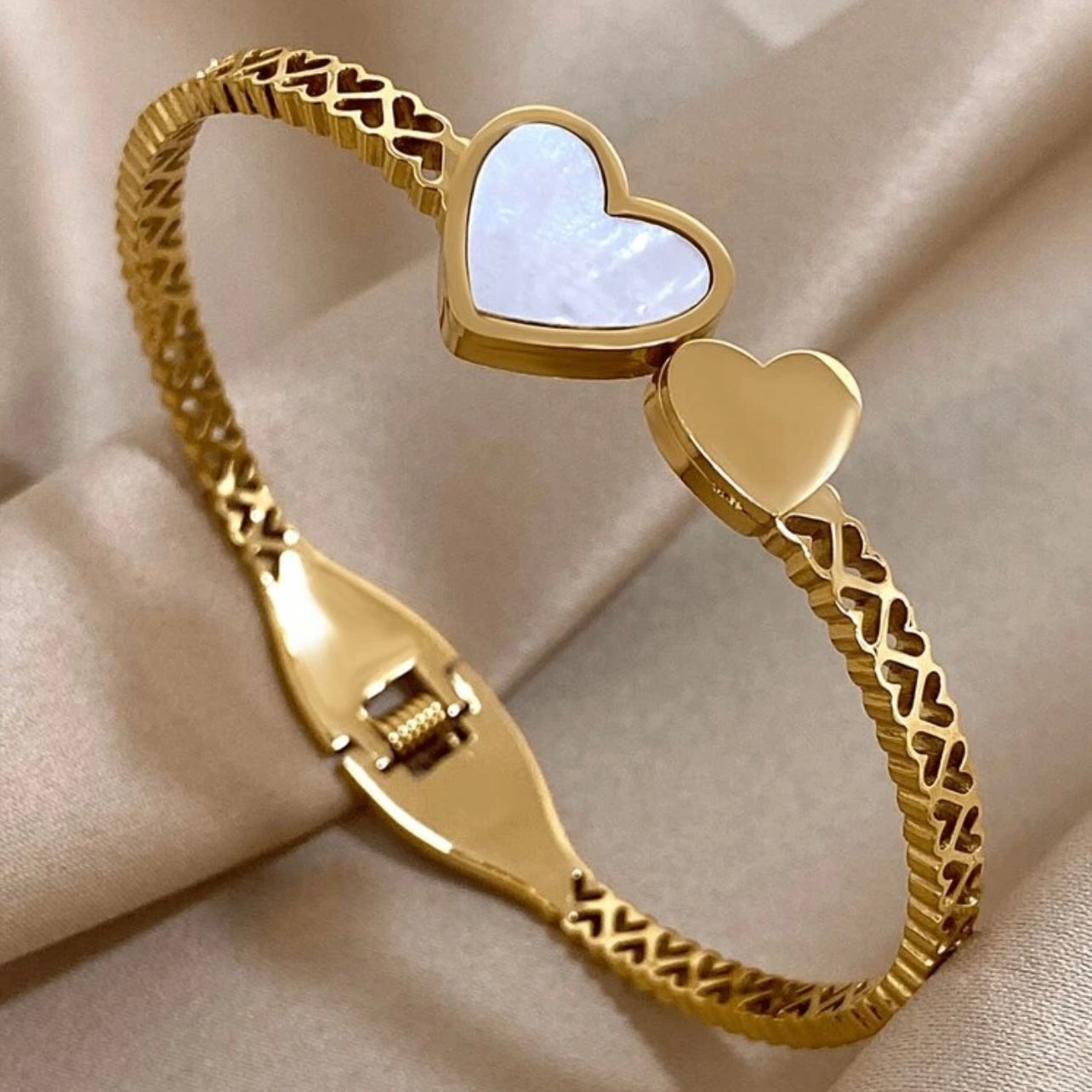 18K Gold Plated Heart Bangle Bracelet – Mother of Pearl Romantic Jewelry