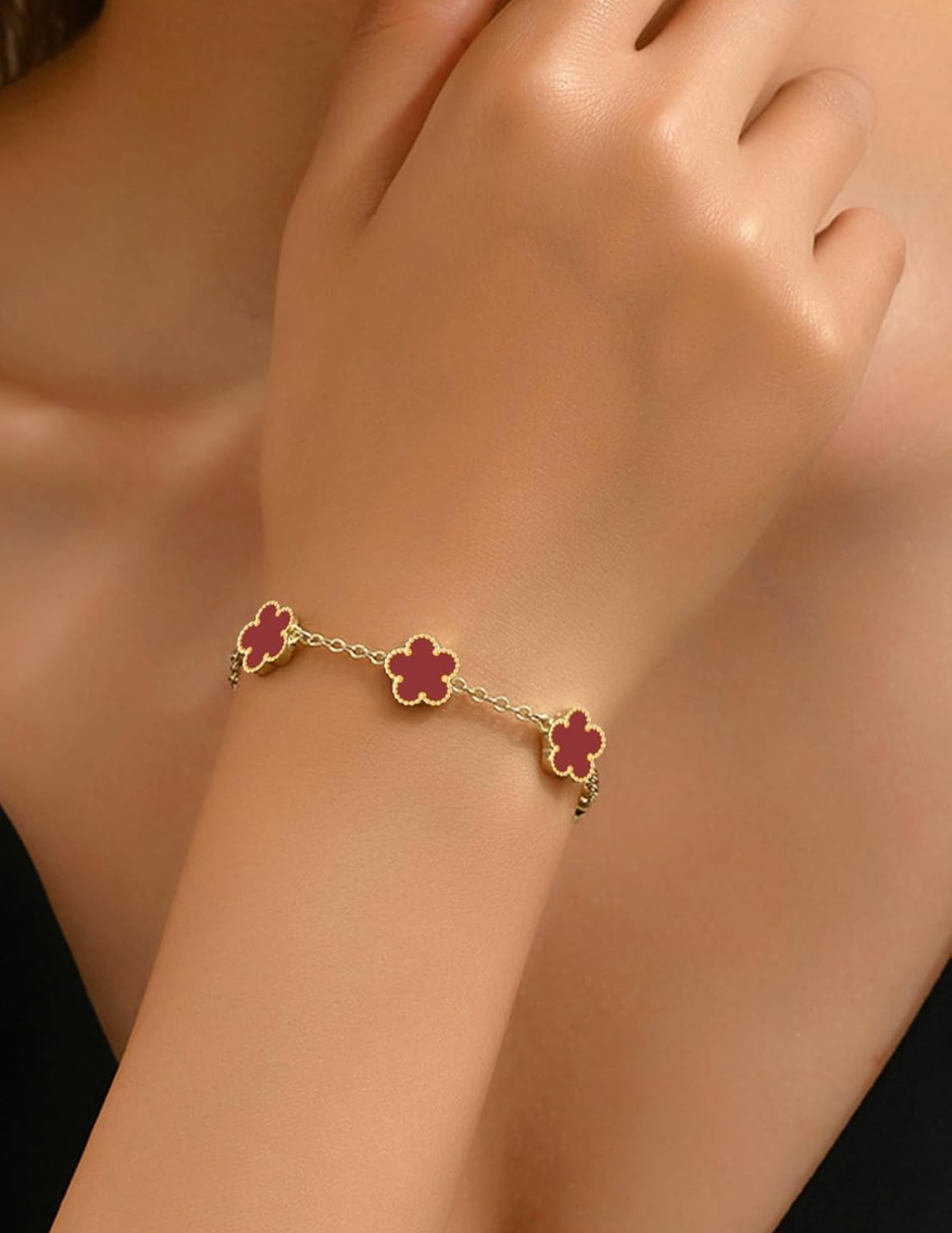 Red Clover Charm Bracelet – 18K Gold Plated Stainless Steel
