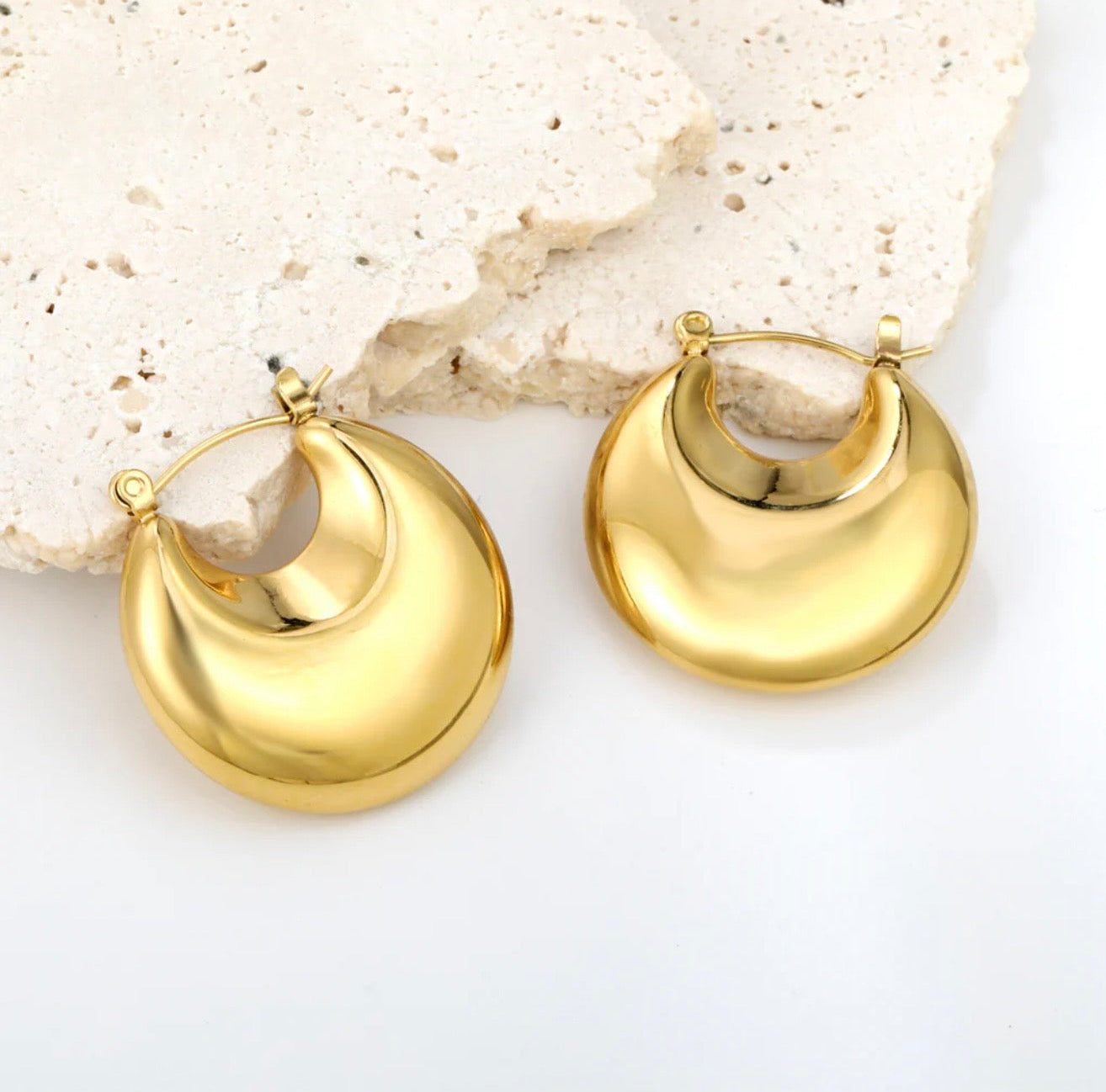 Chunky Crescent Hoop Earrings – 18K Gold Plated Stainless Steel (Waterproof & Hypoallergenic)