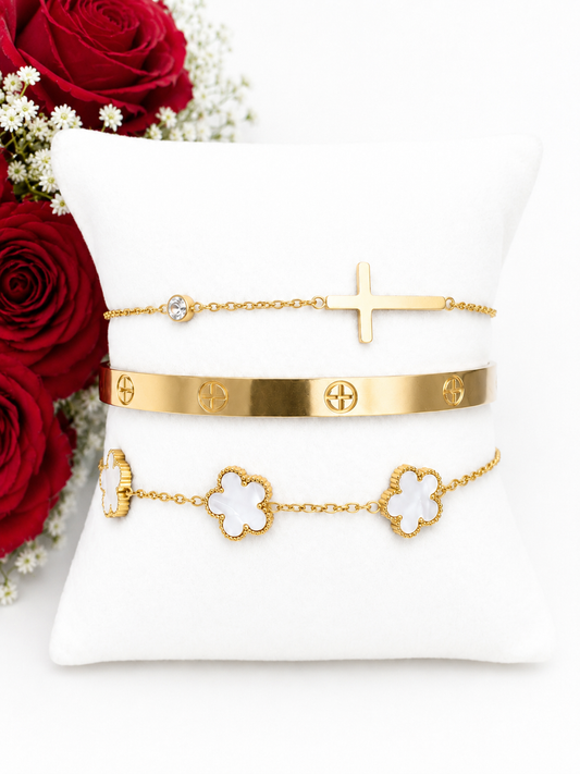 Goldarmband-Stack-Set – Kreuz, Kleeblatt & Armreif | Minimalistisches geschichtetes Armband-Set